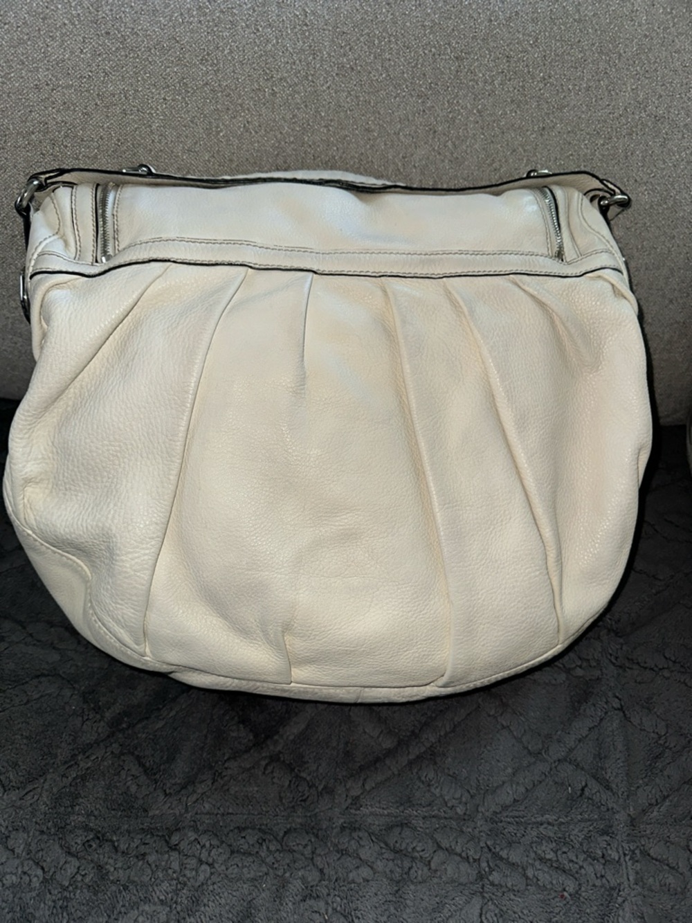 Gucci Soft Leather Hobo Bag in Light Gray - Picture 10 of 14